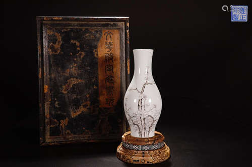 A YONGZHENG MARK VASE