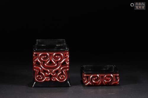 A RED LACQUER SEAL BOX