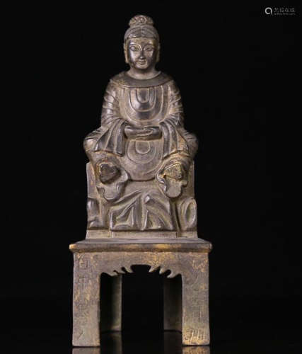 A BRONZE GUANYIN ORNAMENT OF MING DYNASTY STYLE