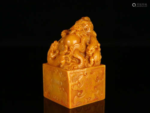 A TIANHUANG SEAL WITH DRAGON PATTERN