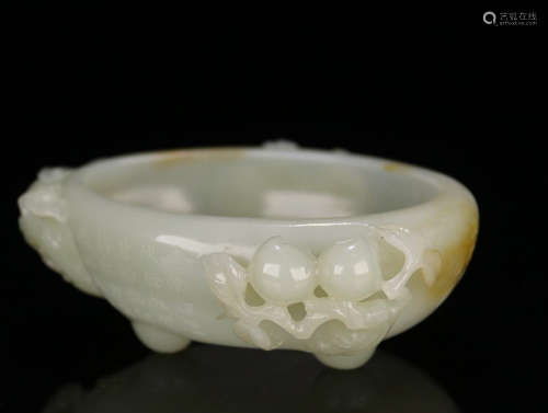 A HETIAN JADE PEN WASHER WITH LUCKY CARVING