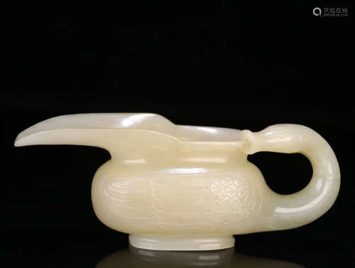 A HETIAN JADE VESSEL OF SWAN SHAPED