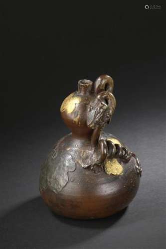 Vase en grès Japon, fin du XIXe siècle En forme de...;