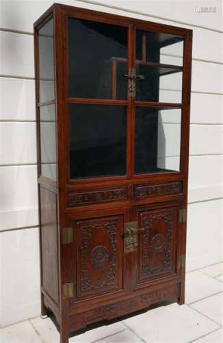 Cabinet de présentation en bois Chine, XIXe siècle...;
