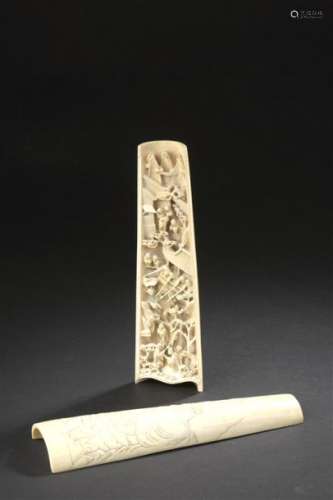 Paire de repose poignet en ivoire sculpté Chine, c...;