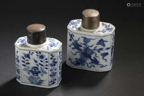 Deux boîtes à thé en porcelaine bleu blanc Chine, ...;