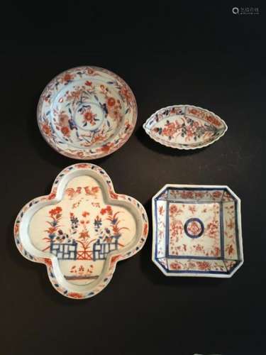 Quatre coupelles en porcelaine Imari chinois Chine...;