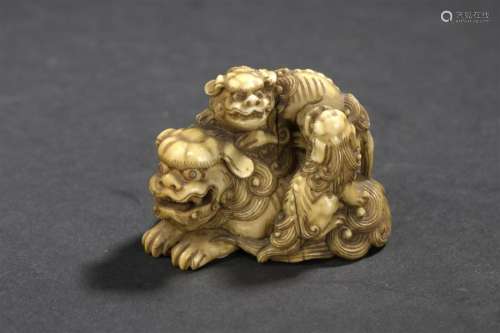 Netsuke en ivoire sculpté Japon, époque Meiji (186...;