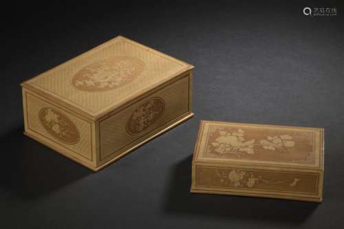Deux boîtes couvertes en placage de bambou Chine, ...;
