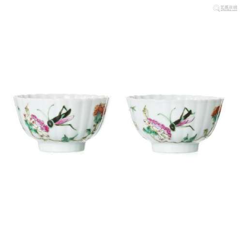 Pair of small bowls in Chinese porcelain