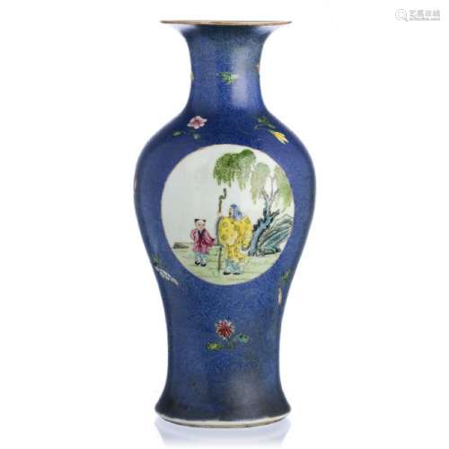 Large 'Immortals and figures' vase in Chinese porcelain