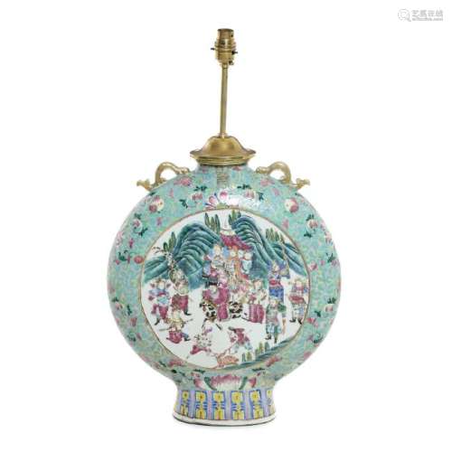 Chinese porcelain pilgrim bottle lamp, Tongzhi