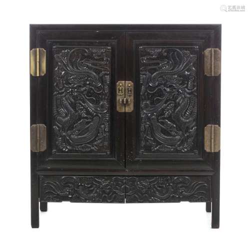 Chinese Hongmu cabinet with dragons, Minguo