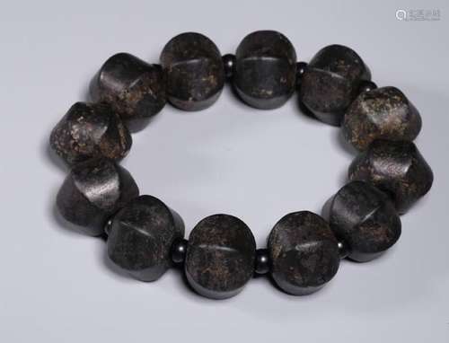 A STONE BRACELET.ANTIQUE