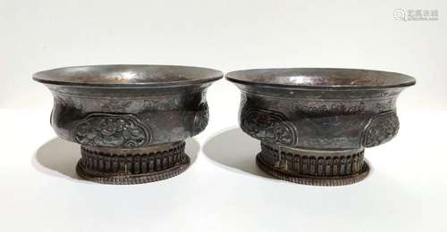 A PAIR OF CARVED SILVER BOWLS.ANTIQUE