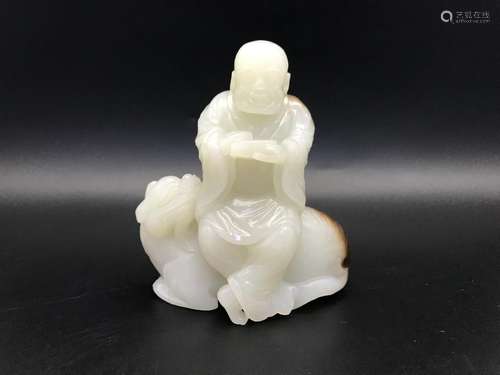 A CARVED WHITE JADE LUOHAN.ANTIQUE