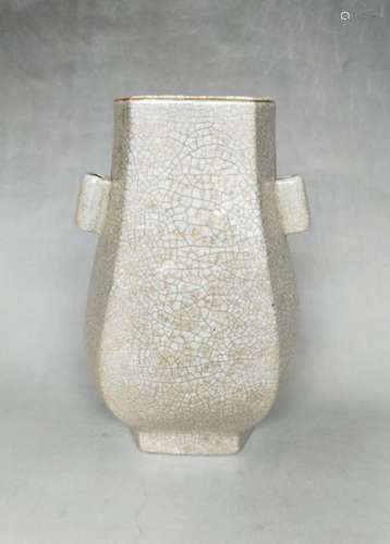 A GE-TYPE VASE.MARK OF YONGZHENG