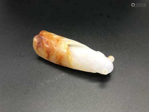 A CARVED JADE CICADA.ANTIQUE