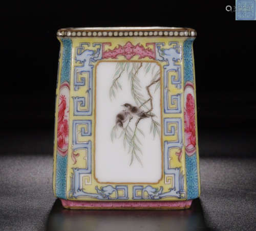 A QIANLONG MARK ENAMELED   INSECT AND BIRD PATTERN AND SQUARE SHAPED  BRUSH HOLDEER