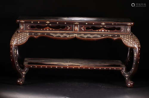 A LACQUERED FLOWER STAND WITH MOTHER-OF-PEARL INLAID