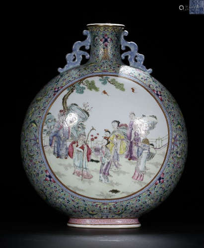 A  QIANLONG MARK FAMILLE ROSE VASE WITH OPENING OF LIGHT