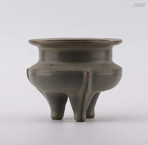 A LONGQUAN TRIPOD CENSER