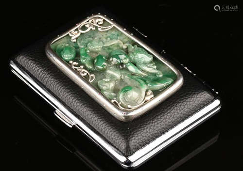 A JADEITE LONGEVITY LEATHER BOX