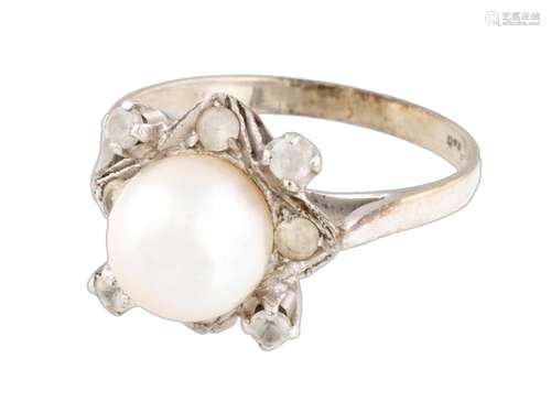 PEARL RING