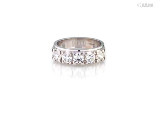 MARRIAGE RING WITH 5 DIAMONDS