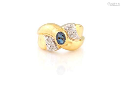 YELLOW GOLD RING WITH SAPPHIRE