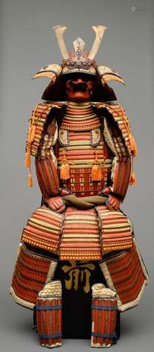 Armure de guerrier Japonais (yoroi) laquée rouge a…