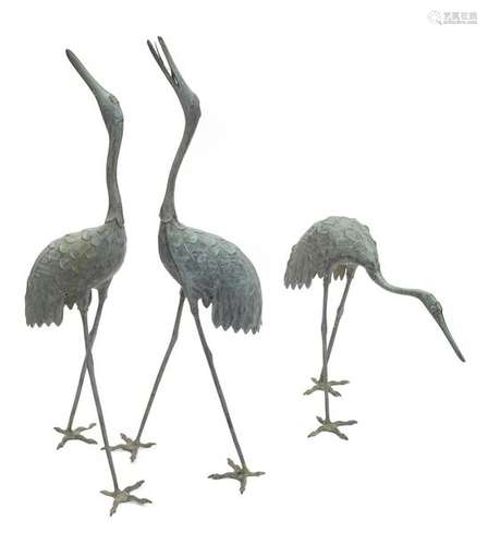 Groupe de trois grues en bronze (tsuru) pour le ja…