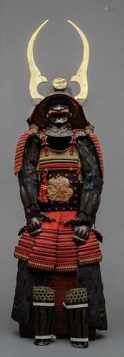 Armure de guerrier Japonais laquée noire avec des …