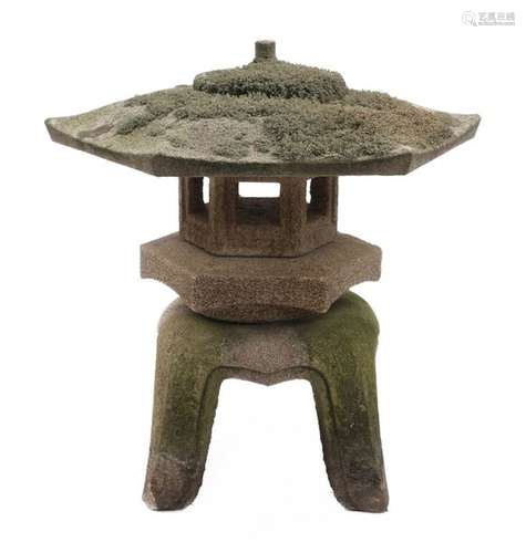 Lanterne de jardin en granit (tōrō) «vue sur la ne…