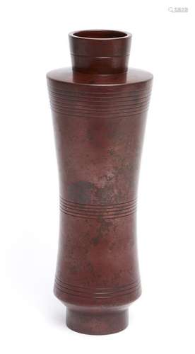 Grand vase rouge marron cylindrique, légèrement re…