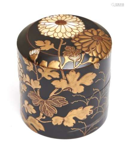 Boîte à thé ronde laquée noire (natsume), décorée …