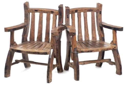 Paire de fauteuils rustiques de la vallée d'Aoste