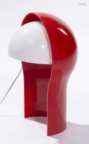 Vico Magistretti (1920-2006) lampe en plastique rouge
