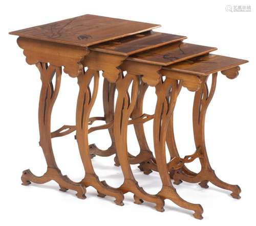 Emile Gallé (1846-1904) quatre tables gigognes à