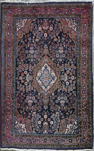 Tapis en laine Hamadan Iran à médaillon central floral