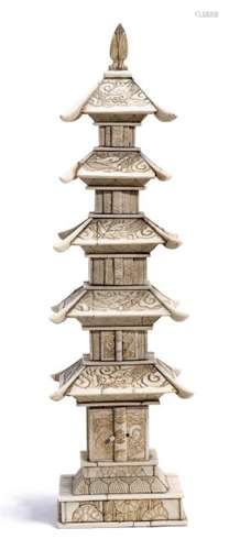 Pagode japonaise en os à 5 étages