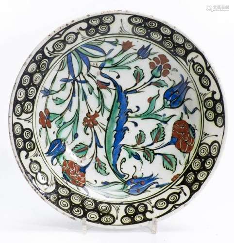 Plat creux Iznik XVIIe-XVIIIe