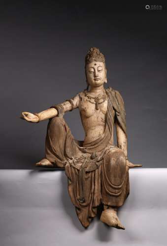 A LARGE FIGURE OF SEATED WATERMOON GUANYIN