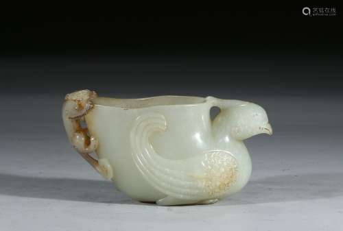 A WHITE JADE 'PHOENIX AND CHILONG' CUP