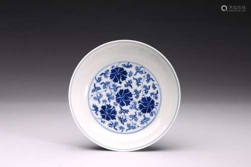 A BLUE AND WHITE 'FLORAL SCROLL' DISH