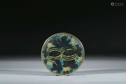 A CLOISONNE ENAMEL 'MELON' CIRCULAR BOX