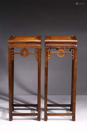 A PAIR OF JICHIMU CARVED STANDS