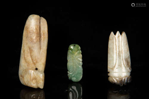 THREE JADE AND JADEITE CARVINGS