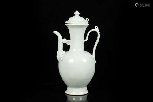 SHUFU WARE CELADON GLAZED EWER WITH LID