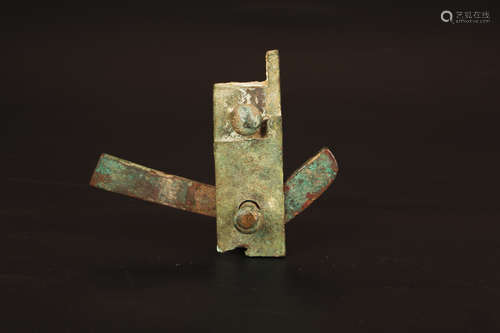 HAN DYNASTY PERIOD ARCHAIC BRONZE CAST CROSSBOW, NU